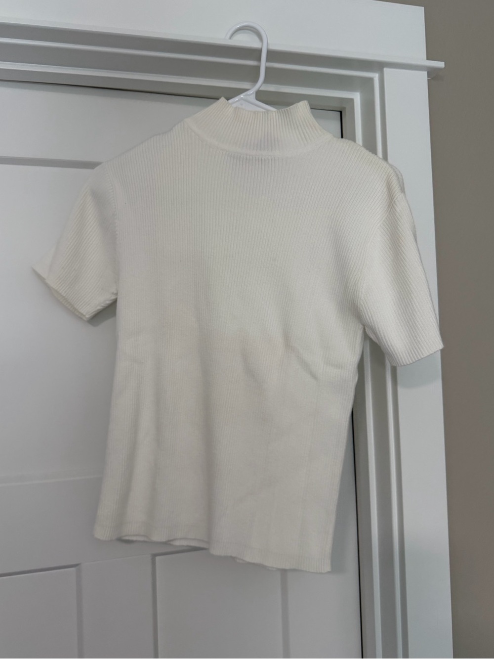 Ribbed Short-Sleeve Mock Neck Top in Cream